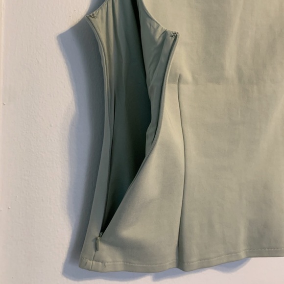 Light Green Sleeveless Top | Size M - Picture 7 of 9